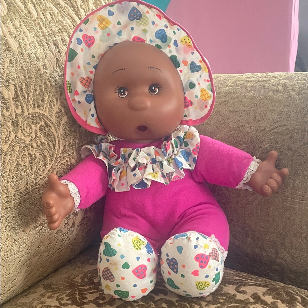 Goldberger vintage 90s Plush Baby doll Pink heart bonnet feet AA thumb sucking
